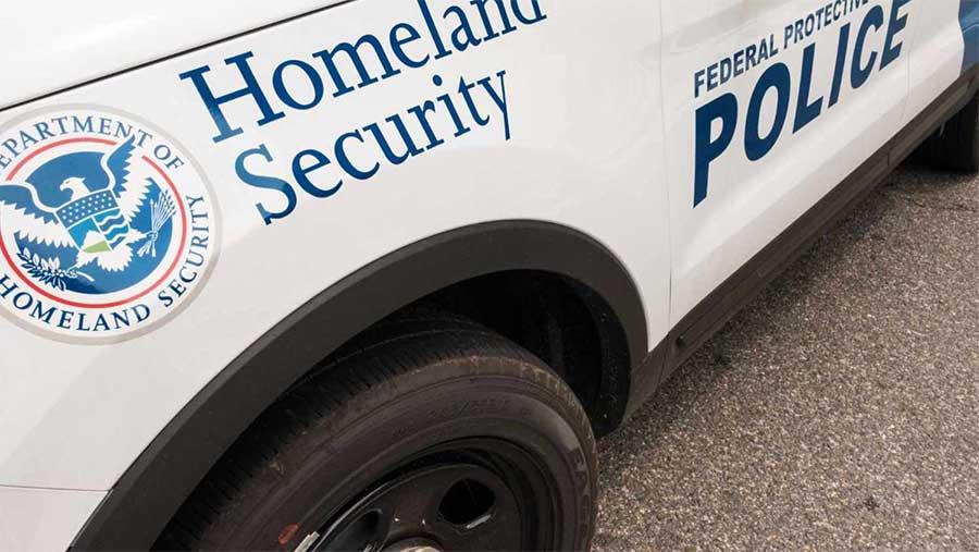 les-services-de-renseignement-americains-effacent-les-personnes-trans-des-rapports-de-securite Actualités