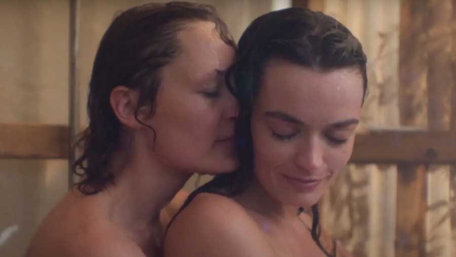 Emma Mackey dans la bande-annonce torride du film lesbien 