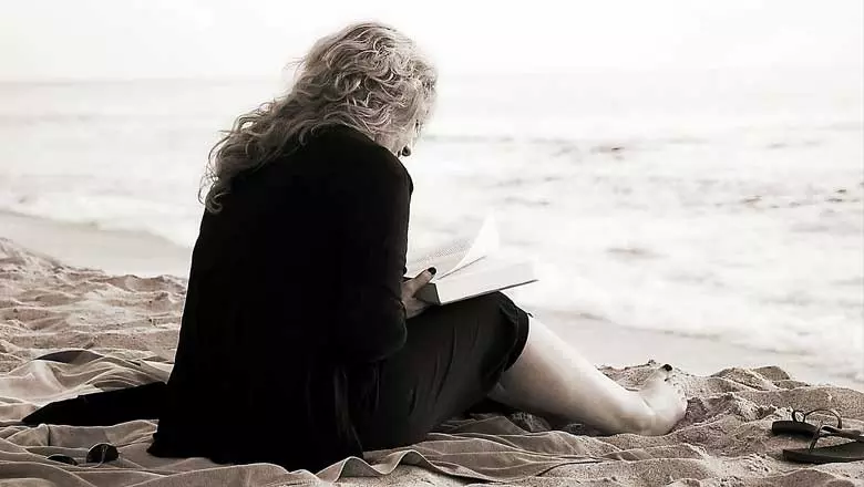 Découvrez l'homoromance : quand l'amour LGBTQ+ rencontre la littérature