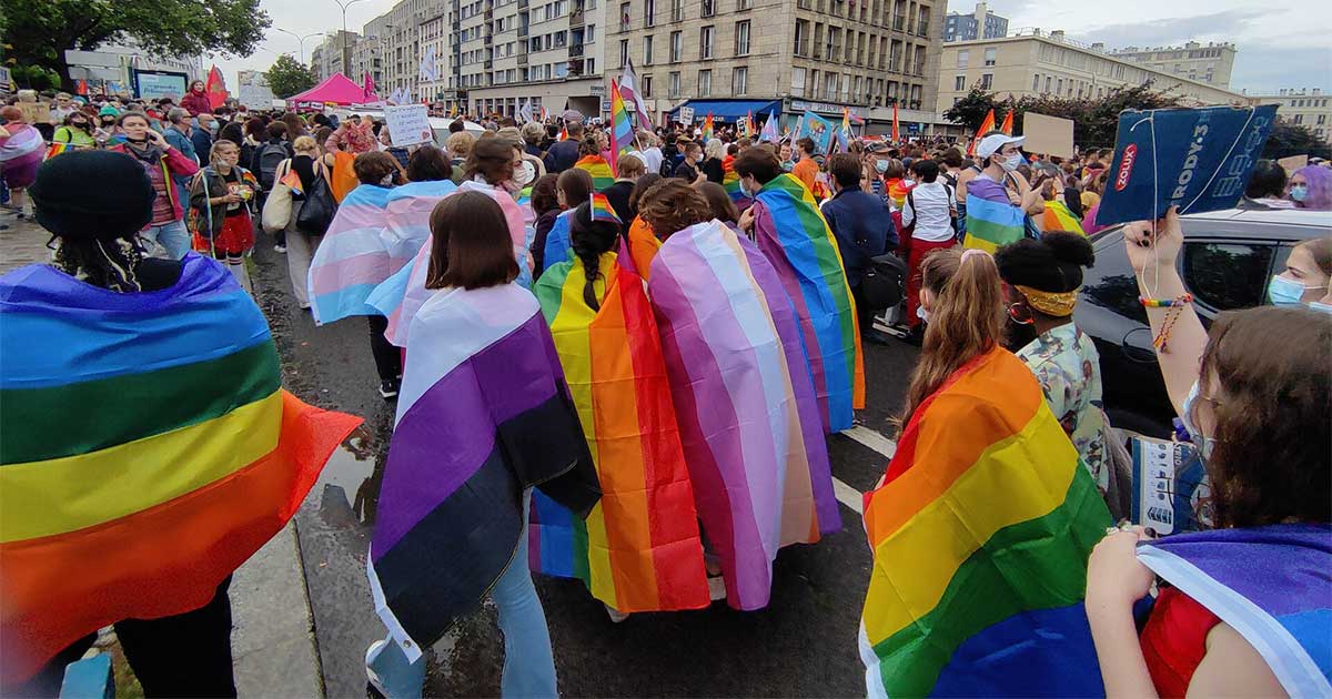 Marche lesbienne afrolesbienne translesbienne intersectionnelle Paris 26 avril 2026