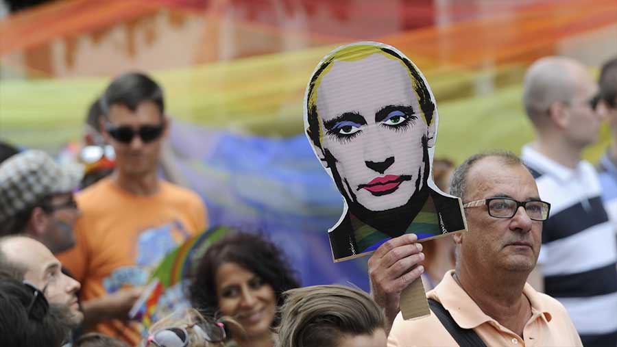 Russie: le 'mouvement international LGBT' classé 'extrémiste' et 'terroriste' - impacts sur la visibilité lesbienne et LGBTQ