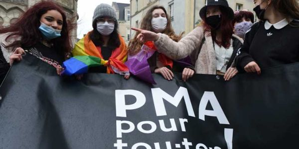 pma-pour-toutes-1b15ccb1 Lesbia Magazine : actualités lesbiennes françaises